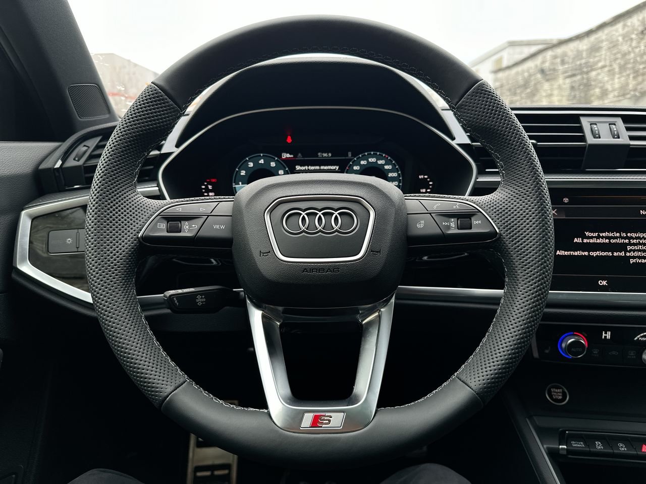 2025 Audi Q3 45 Progressiv, Vancouver, Cash