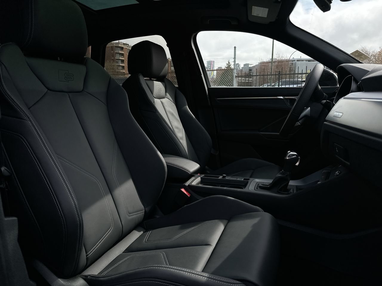 2025 Audi Q3 45 Progressiv, Vancouver, Cash