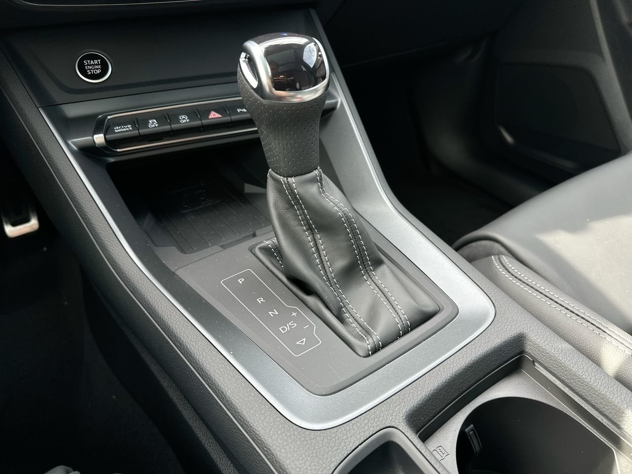 2025 Audi Q3 45 Progressiv, Vancouver, Cash