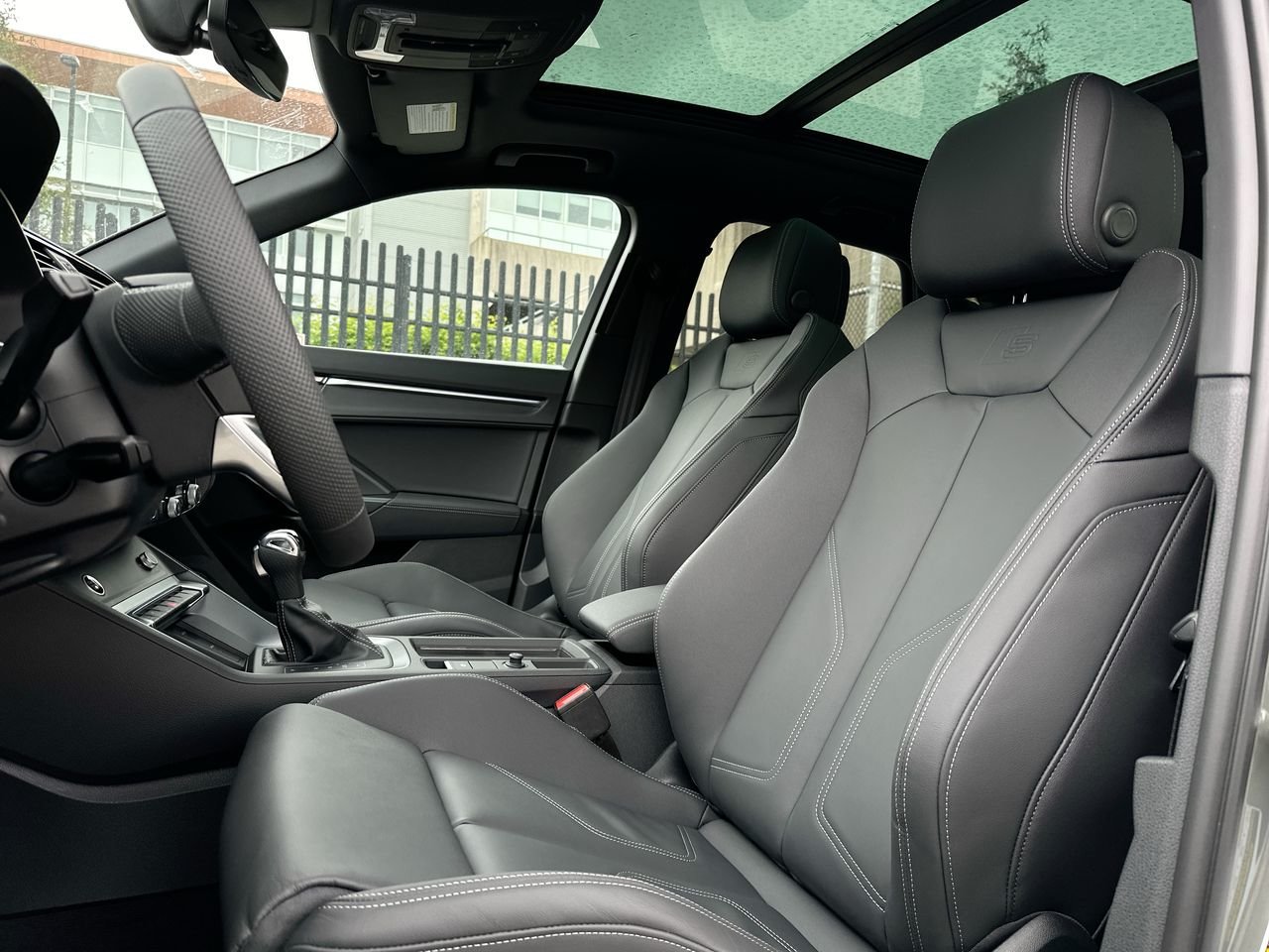 2025 Audi Q3 45 Progressiv, Vancouver, Cash