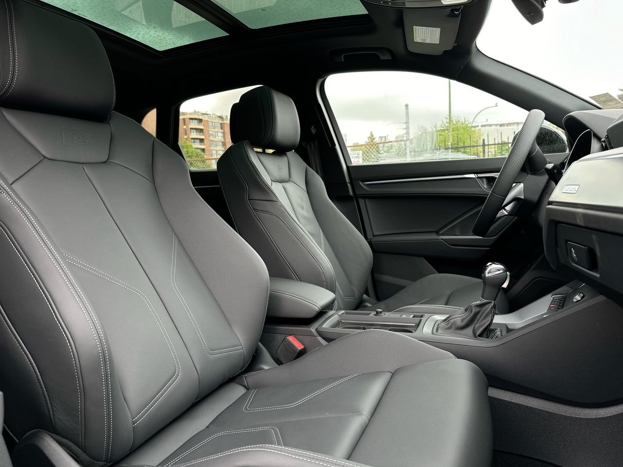 2025 Audi Q3 45 Progressiv, Vancouver, Cash