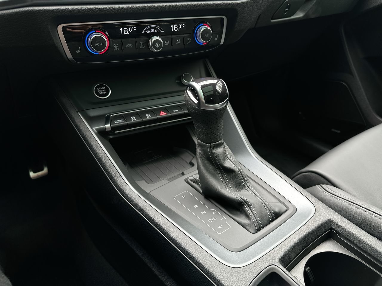 2025 Audi Q3 45 Technik, Vancouver, Cash