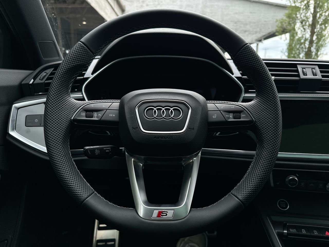 2025 Audi Q3 45 Technik, Vancouver, Cash