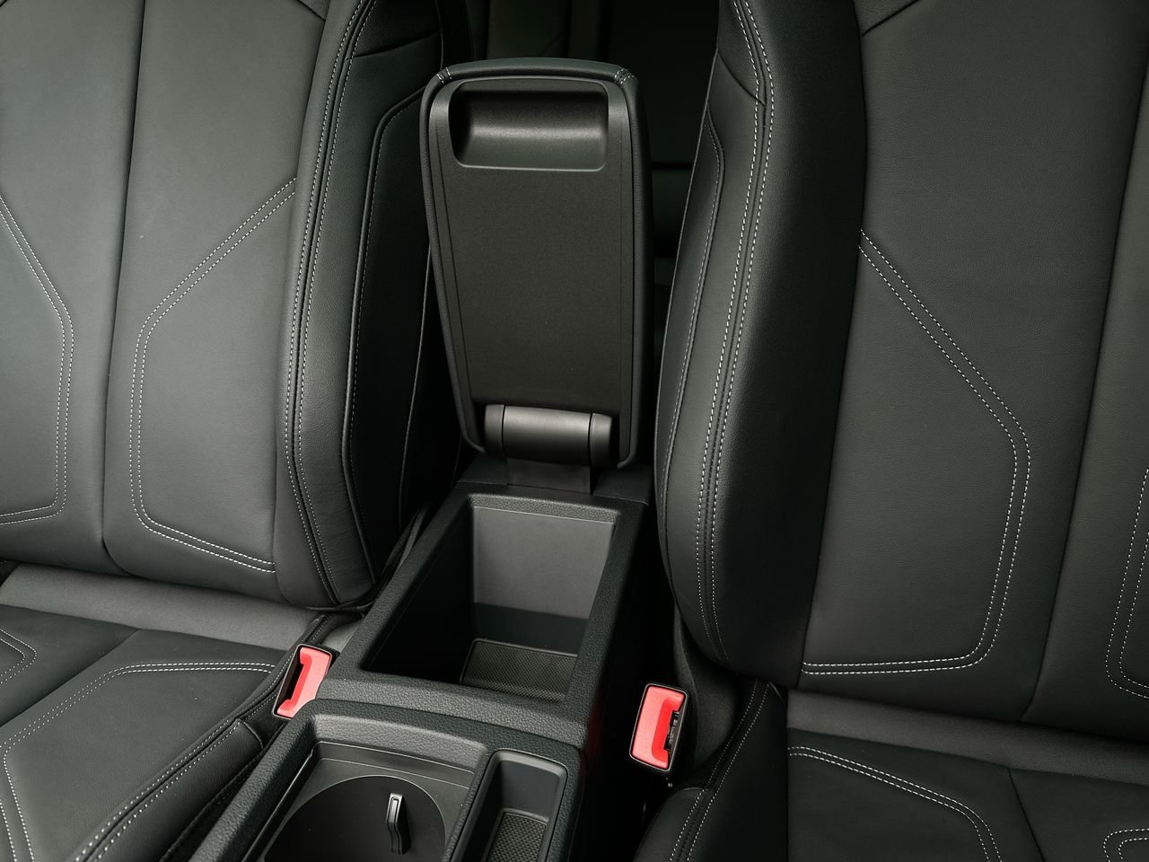 2025 Audi Q3 45 Technik, Vancouver, Cash