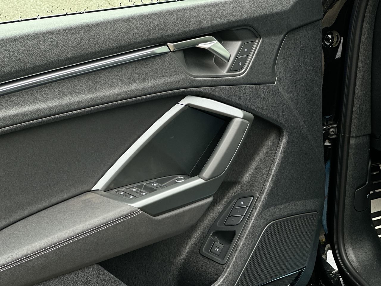 2025 Audi Q3 45 Technik, Vancouver, Cash