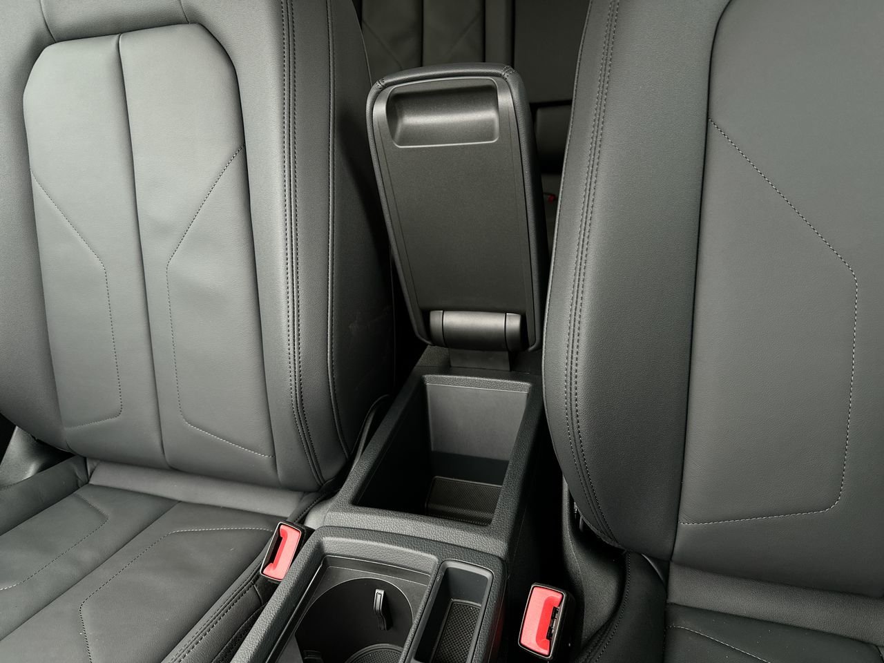 2025 Audi Q3 40, Vancouver, Cash
