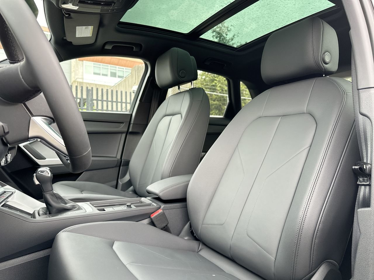 2025 Audi Q3 40, Vancouver, Cash