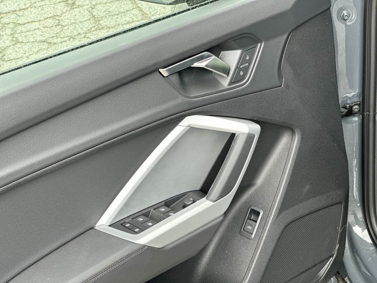 2025 Audi Q3 40, Vancouver, Cash