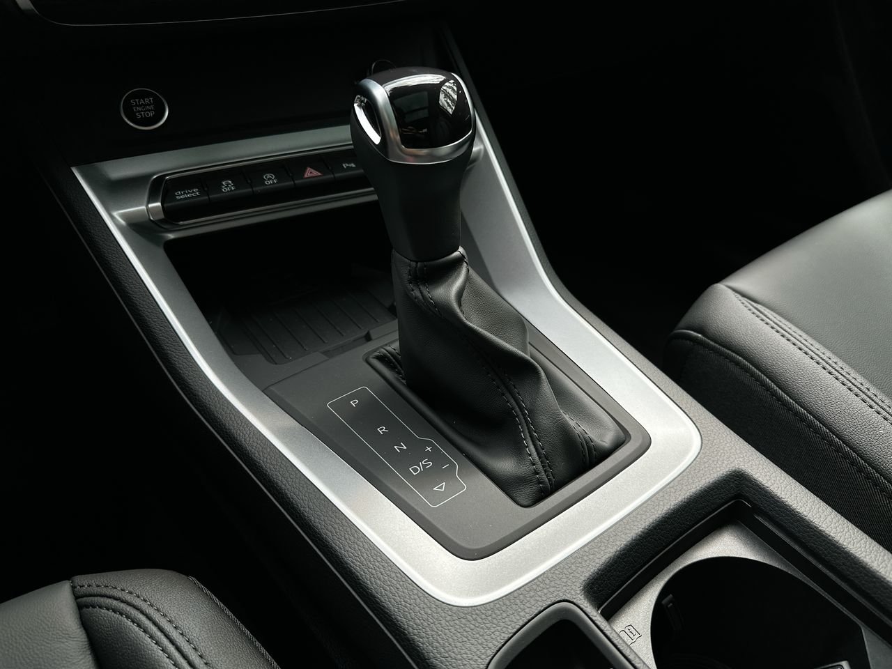 2025 Audi Q3 45, Vancouver, Cash