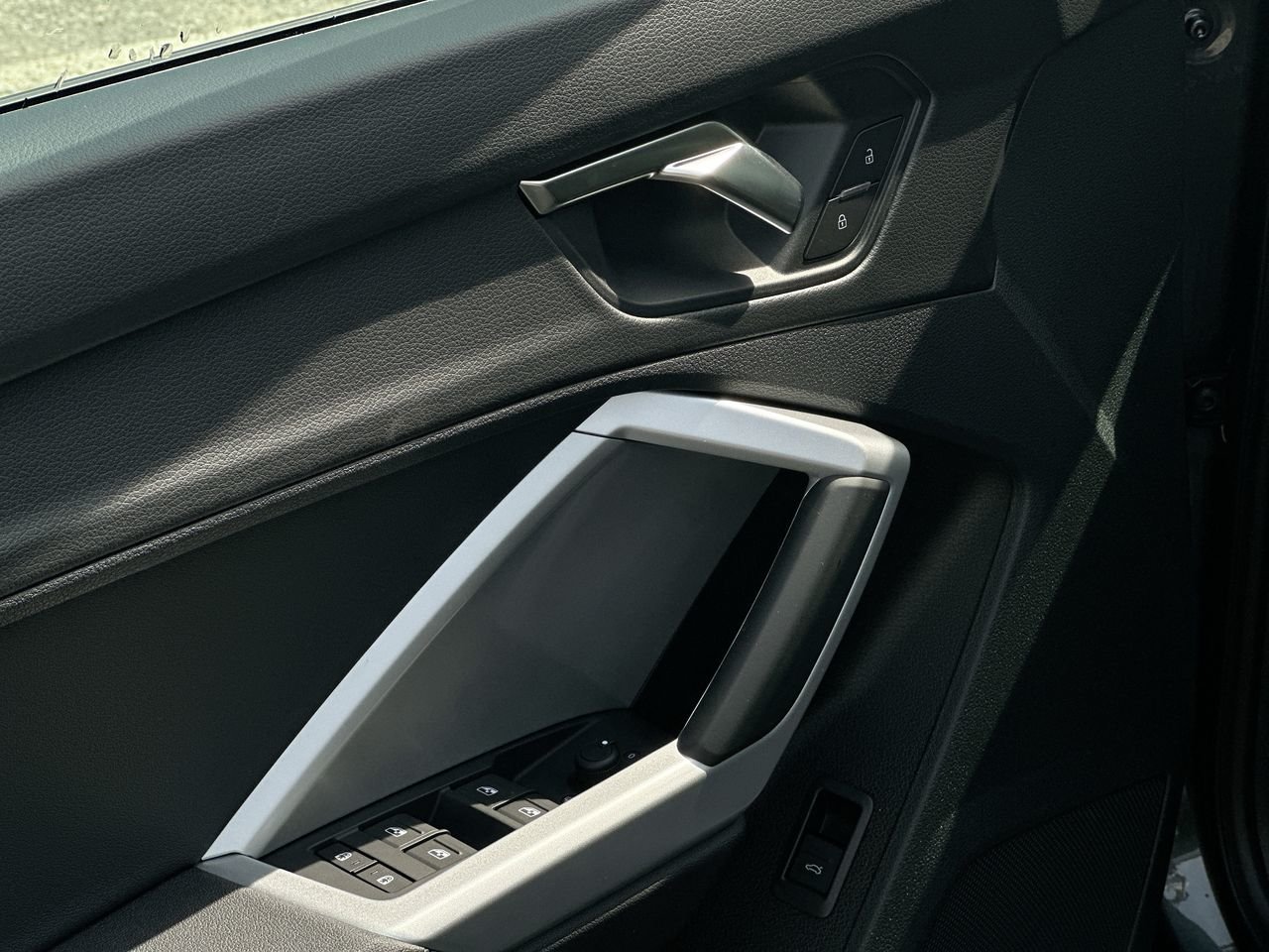 2025 Audi Q3 45, Vancouver, Cash