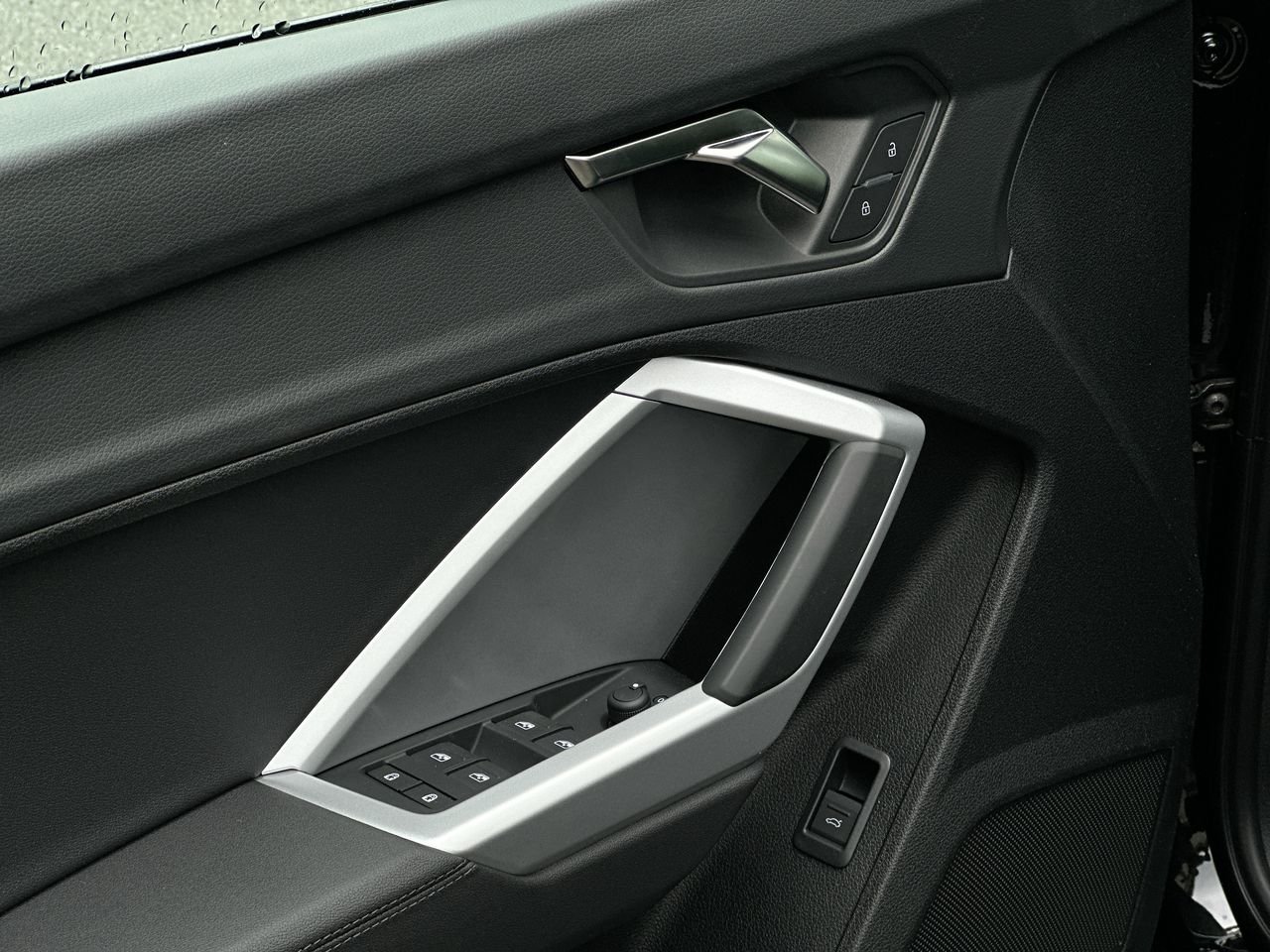 2025 Audi Q3 40, Vancouver, Cash