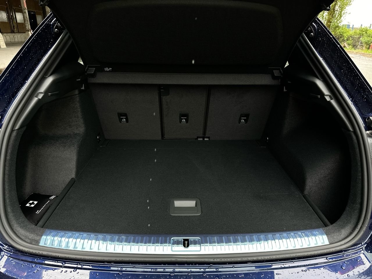 2025 Audi Q3 45 Progressiv, Vancouver, Cash