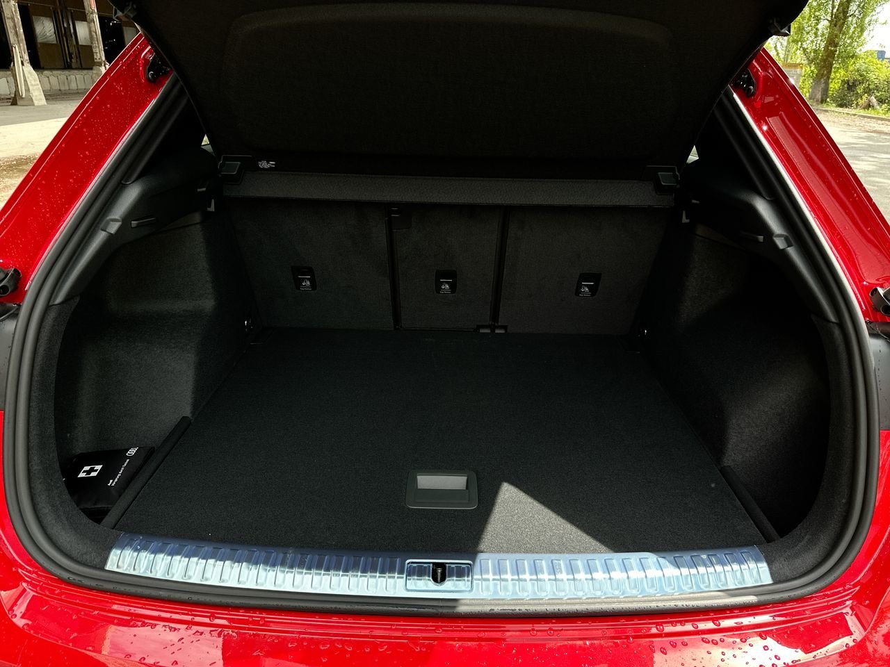 2025 Audi Q3 45 Progressiv, Vancouver, Cash