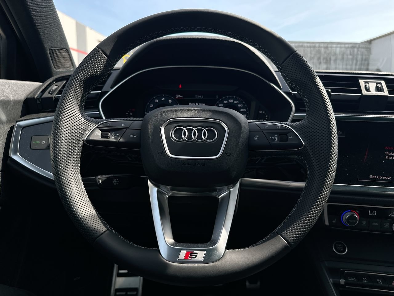 2025 Audi Q3 45 Progressiv, Vancouver, Cash