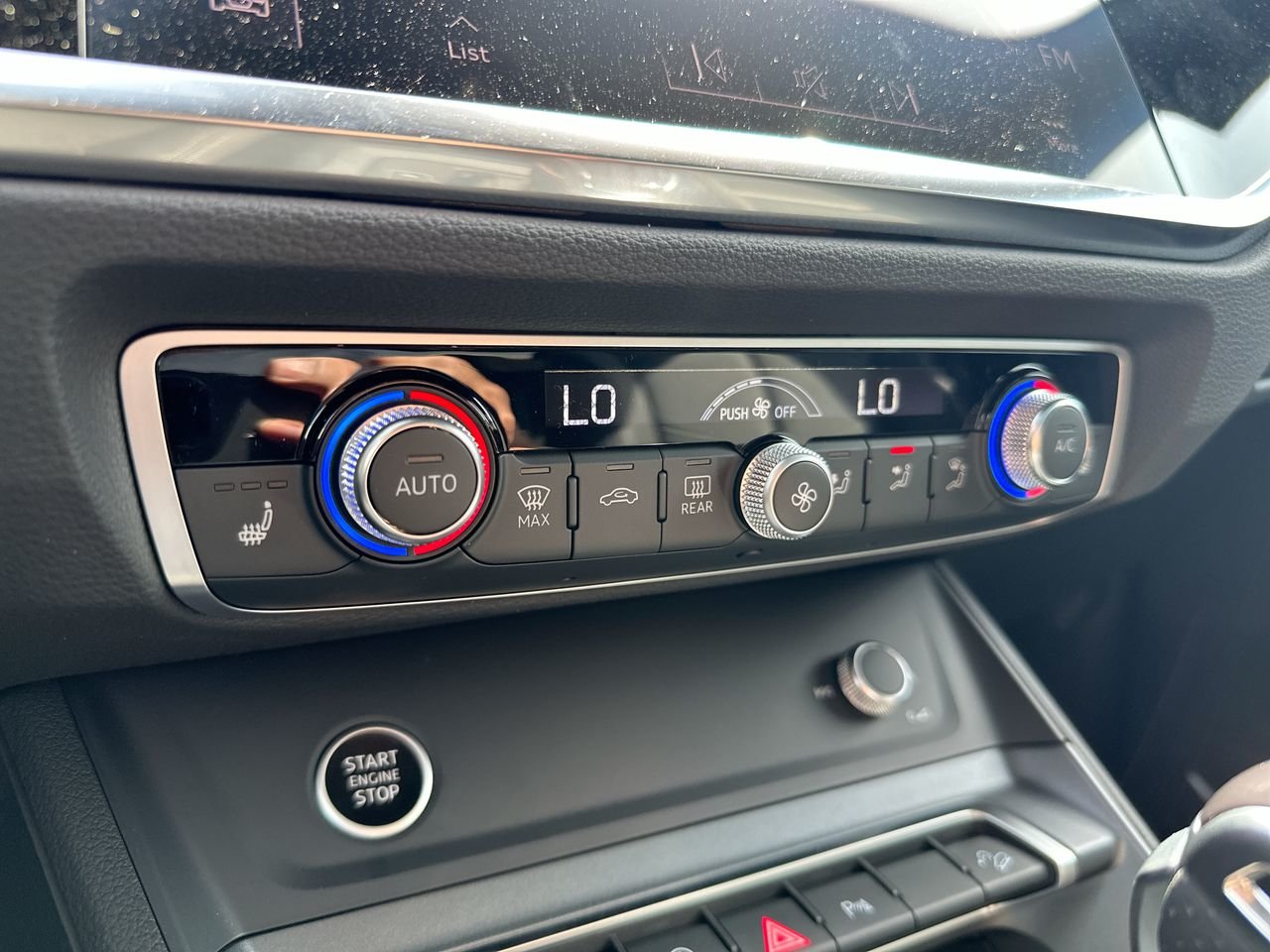 2025 Audi Q3 45 Progressiv, Vancouver, Cash