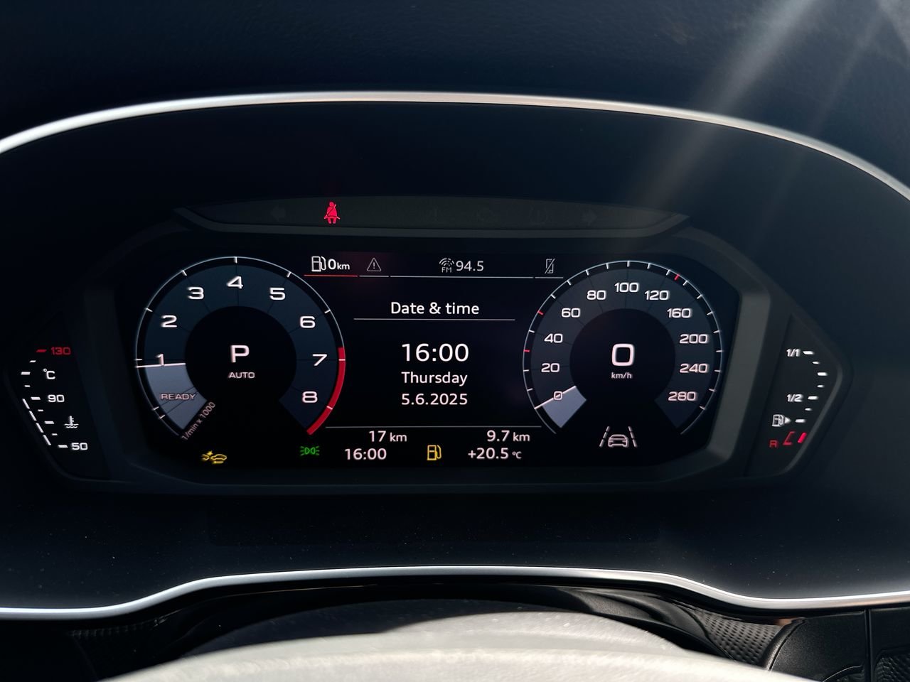 2025 Audi Q3 45 Progressiv, Vancouver, Cash