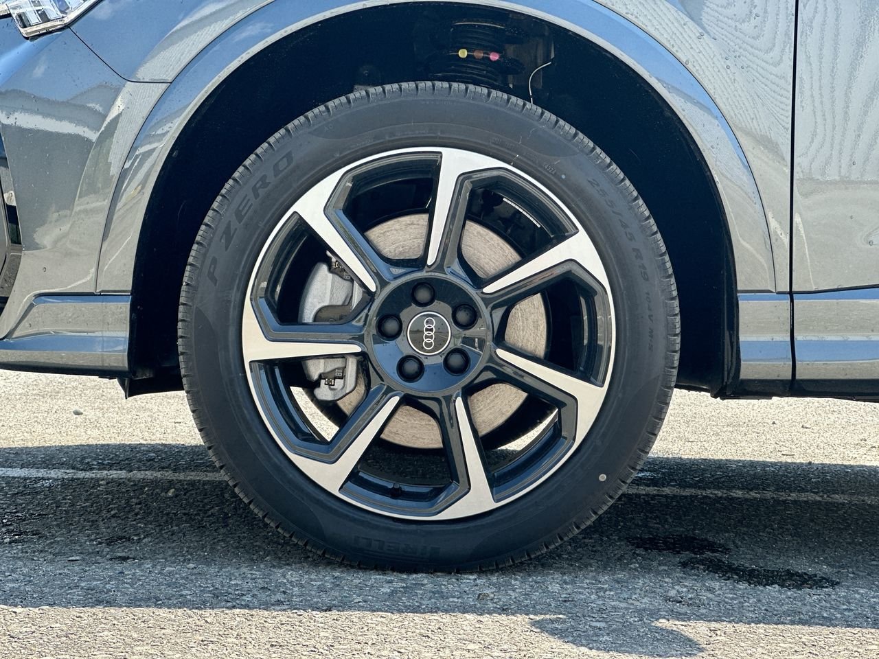 2025 Audi Q3 45 Progressiv, Vancouver, Cash