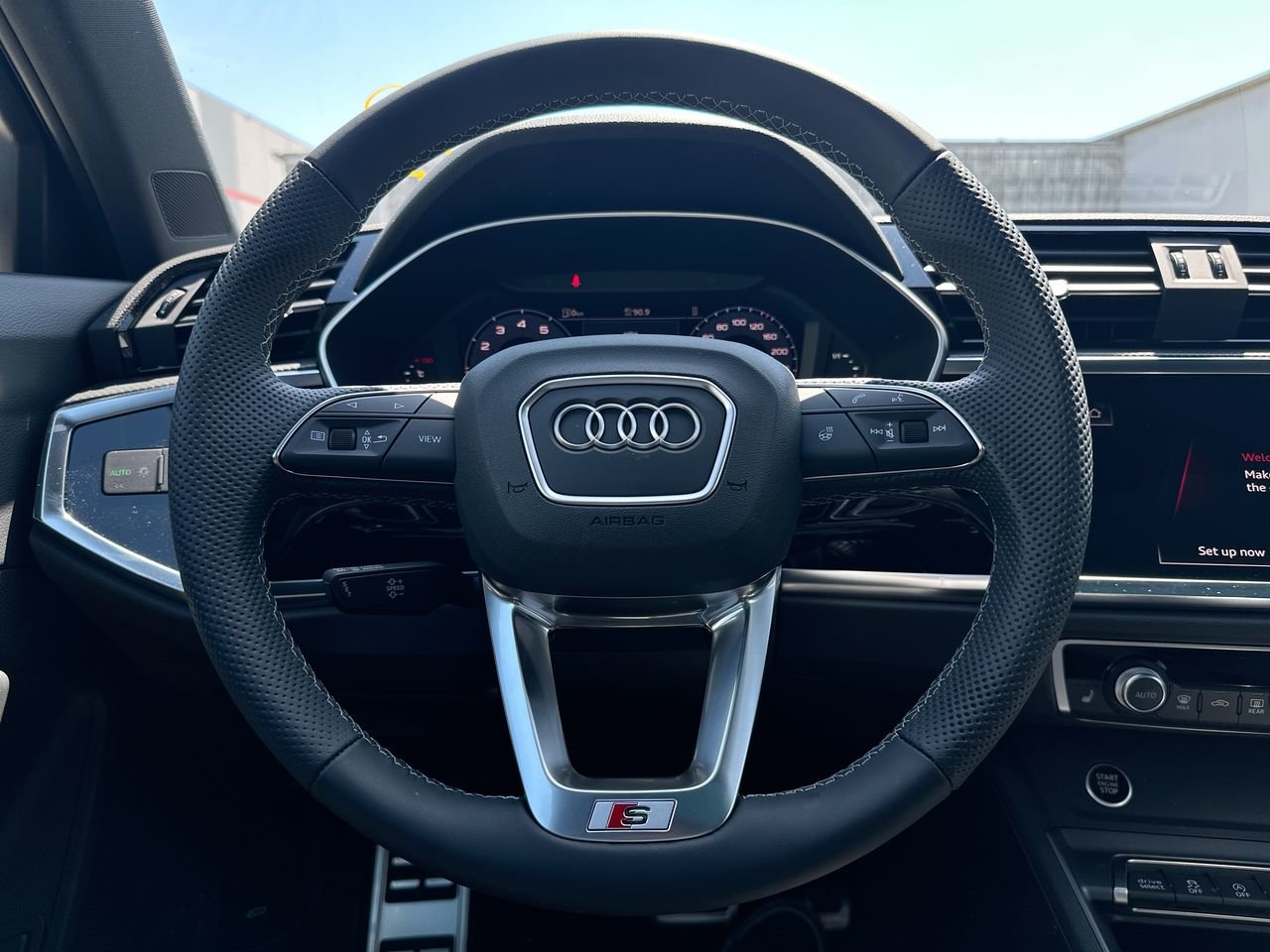 2025 Audi Q3 45 Progressiv, Vancouver, Cash
