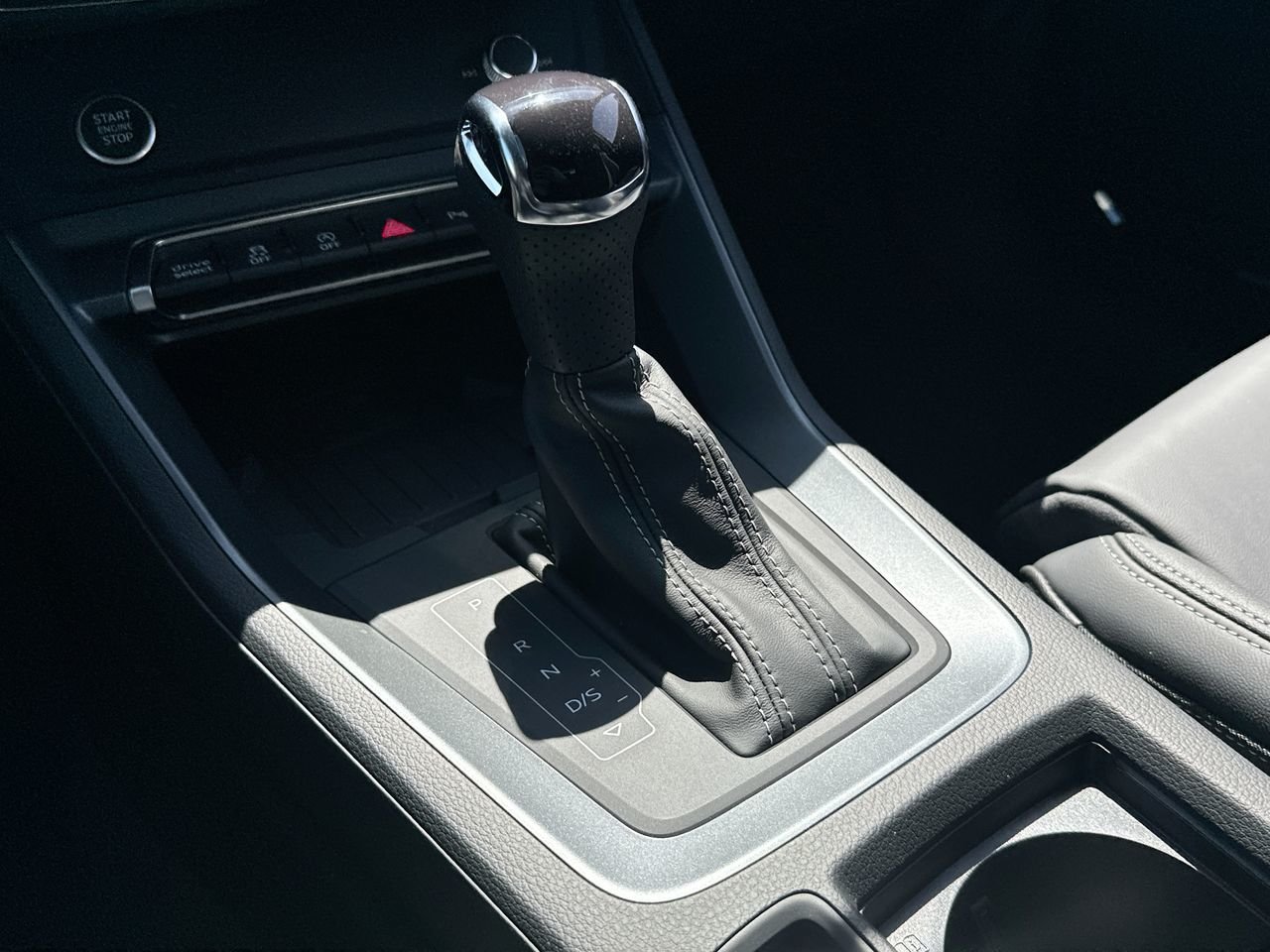 2025 Audi Q3 45 Progressiv, Vancouver, Cash