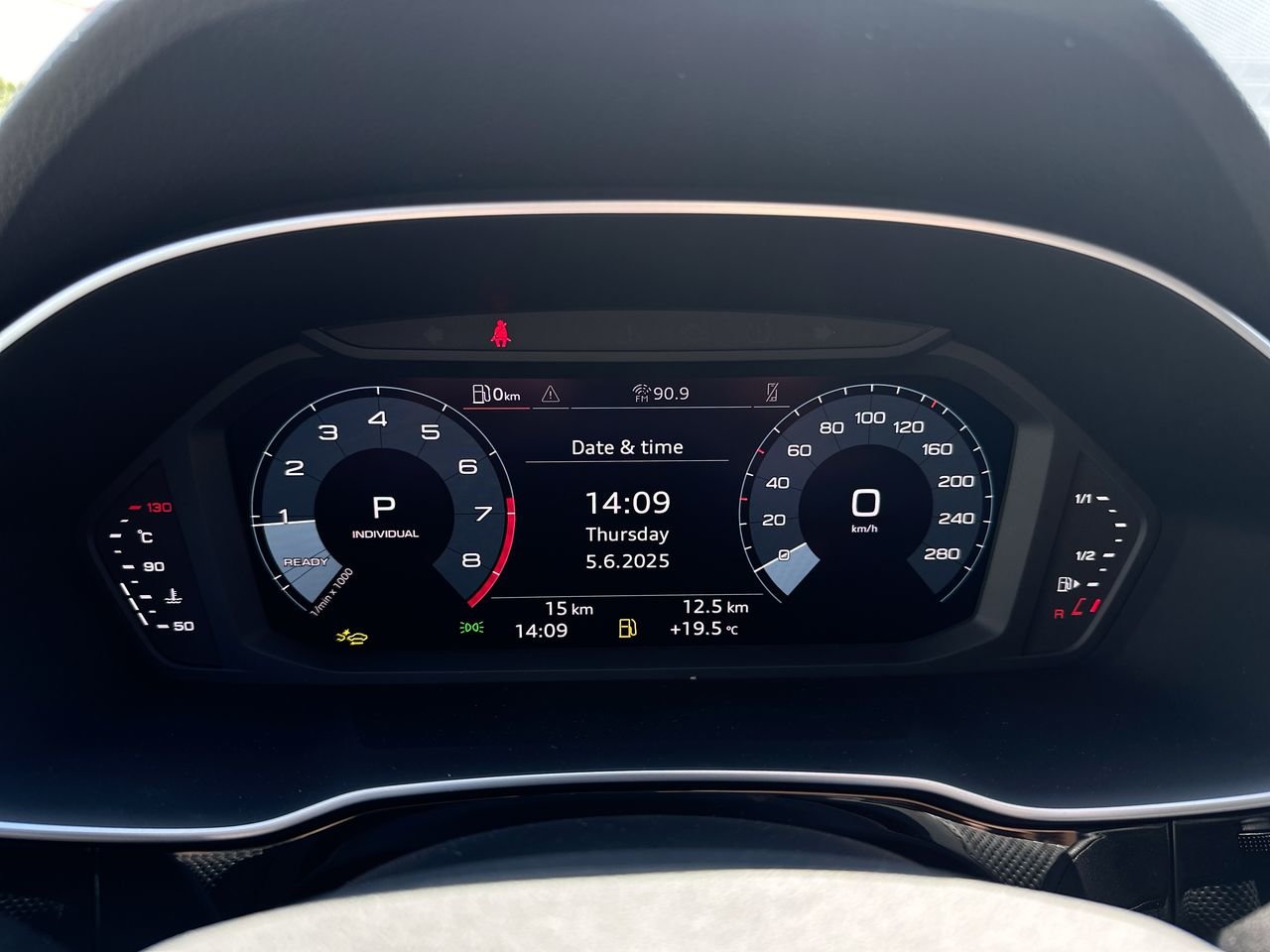 2025 Audi Q3 45 Progressiv, Vancouver, Cash