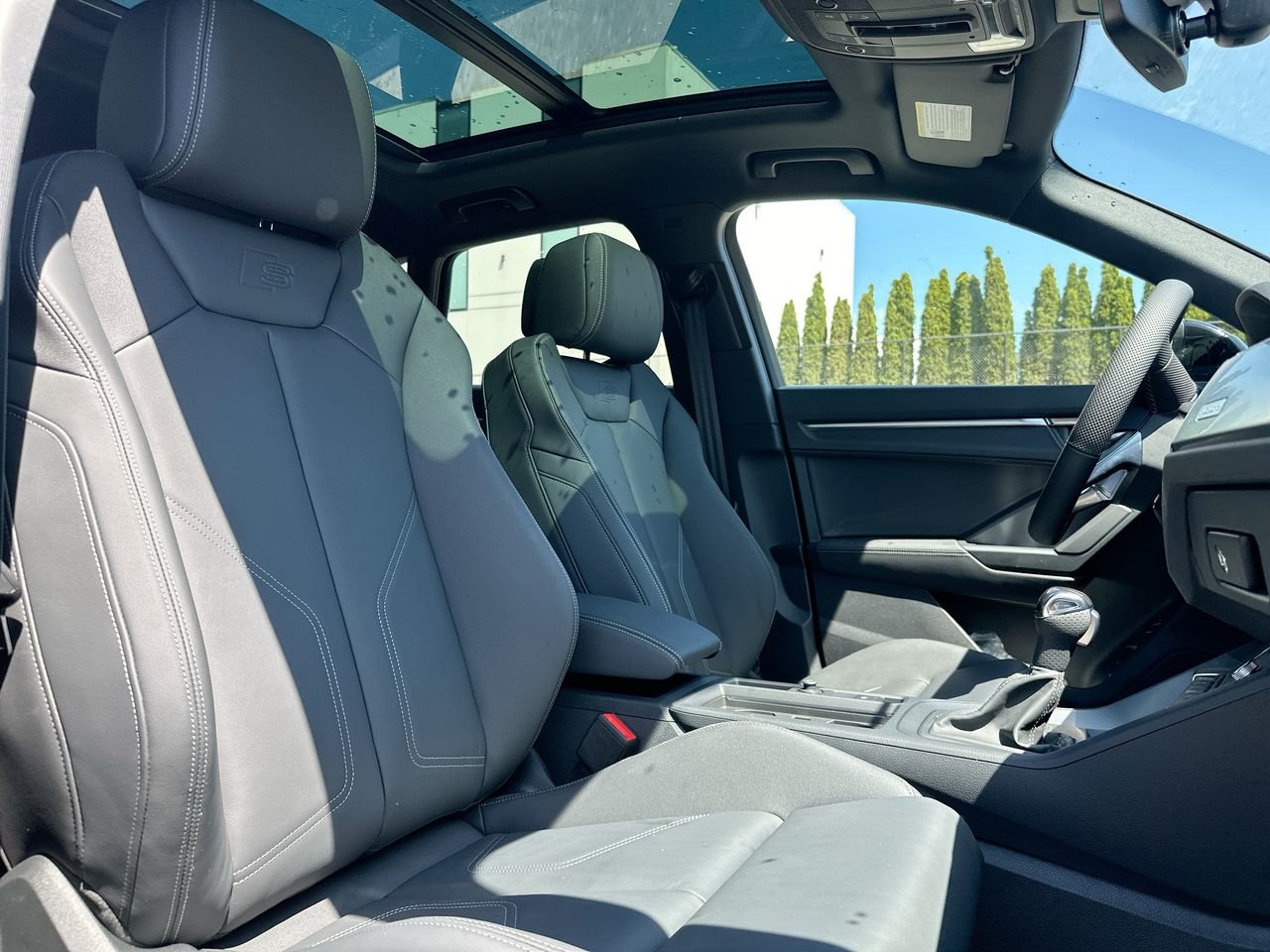 2025 Audi Q3 45 Progressiv, Vancouver, Cash