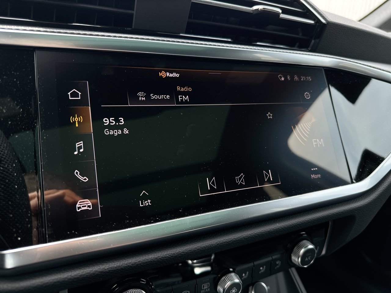 2025 Audi Q3 45 Progressiv, Vancouver, Cash