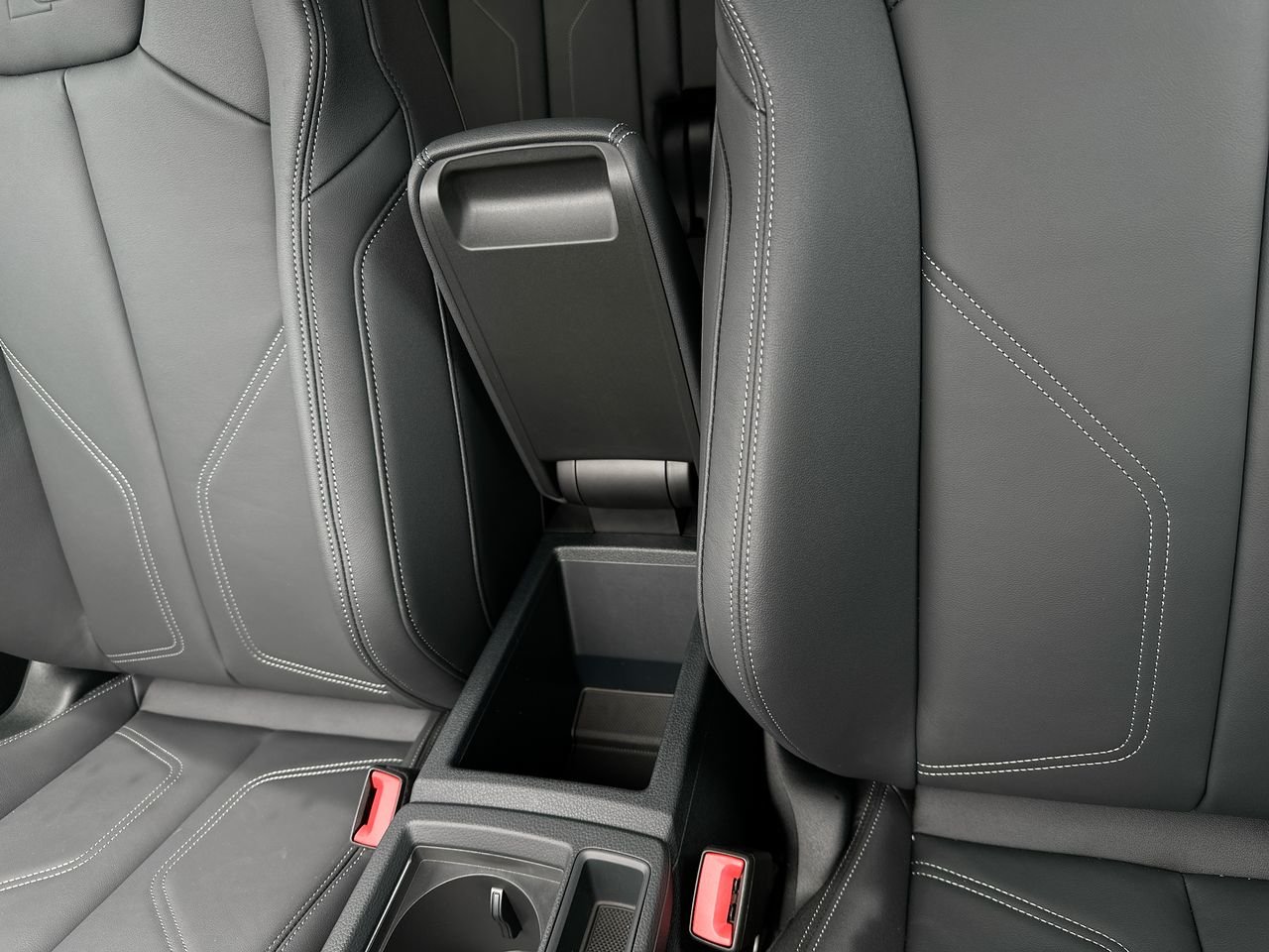 2025 Audi Q3 45 Progressiv, Vancouver, Cash