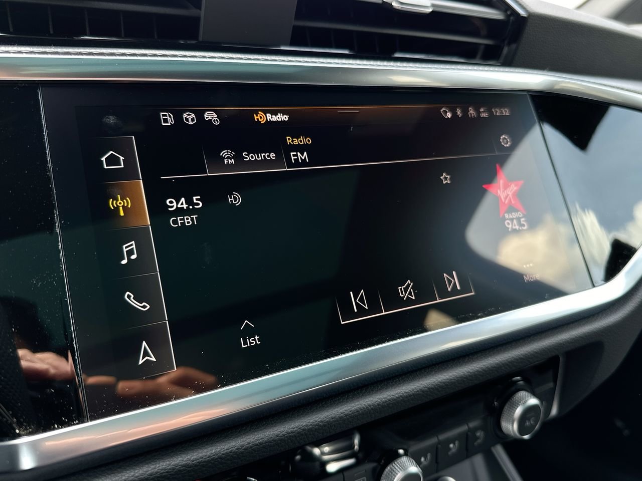 2025 Audi Q3 45 Technik, Vancouver, Cash