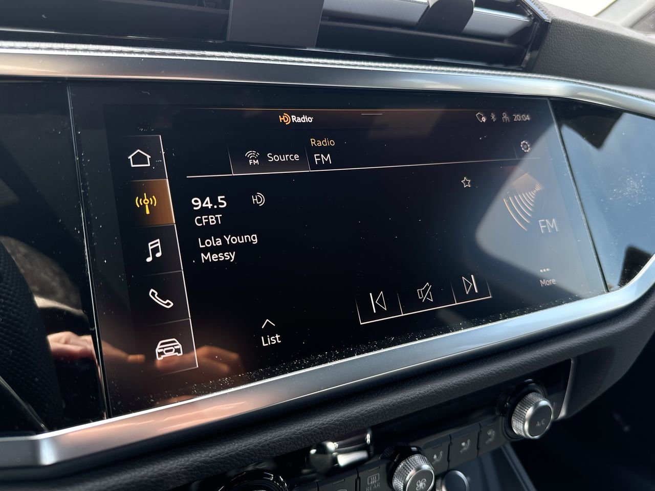 2025 Audi Q3 45 Progressiv, Vancouver, Cash