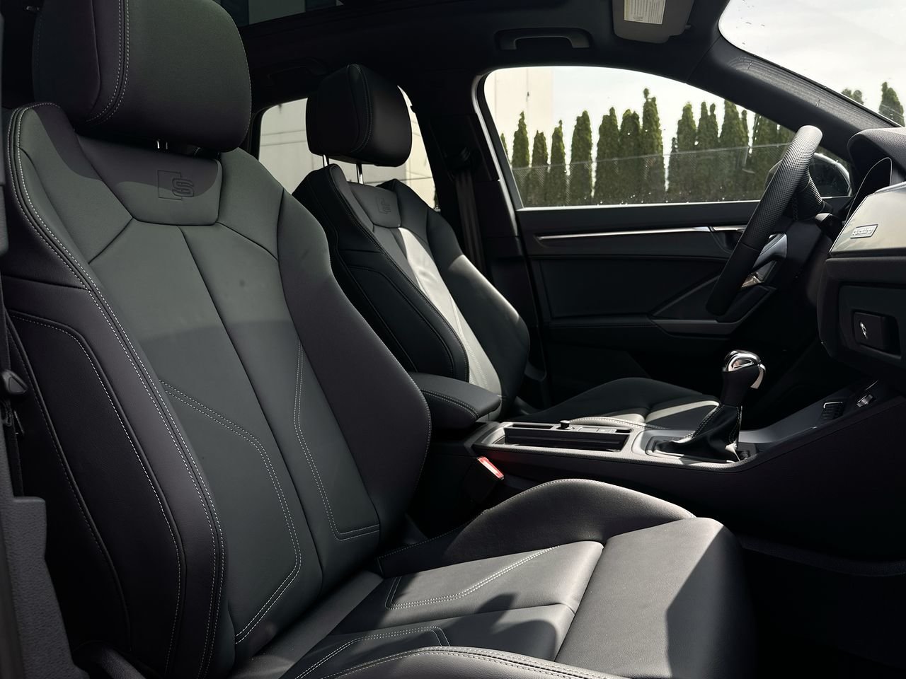 2025 Audi Q3 45 Progressiv, Vancouver, Cash