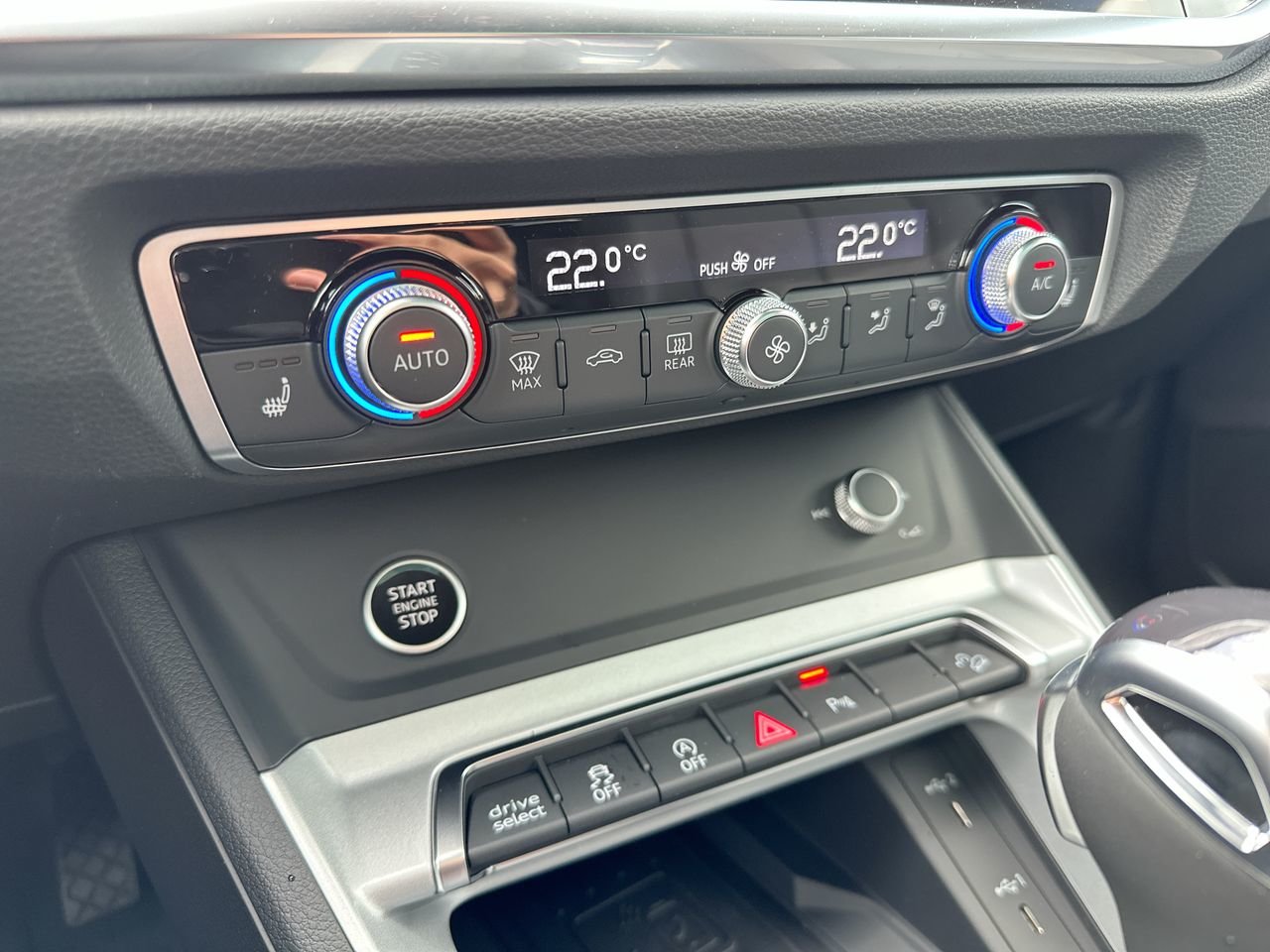 2025 Audi Q3 45, Vancouver, Cash