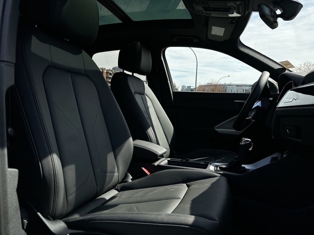 2025 Audi Q3 40, Vancouver, Cash