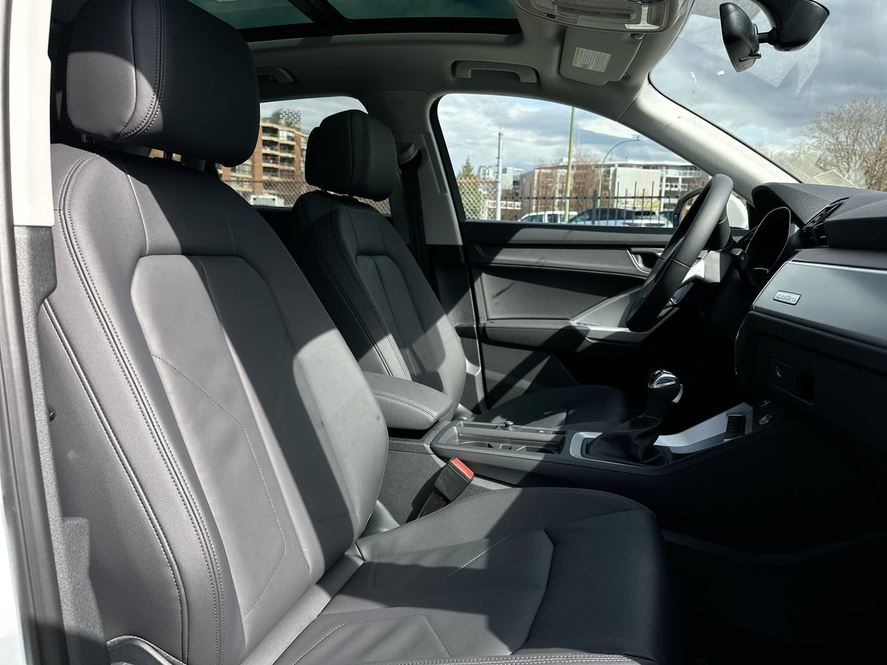 2025 Audi Q3 40, Vancouver, Cash