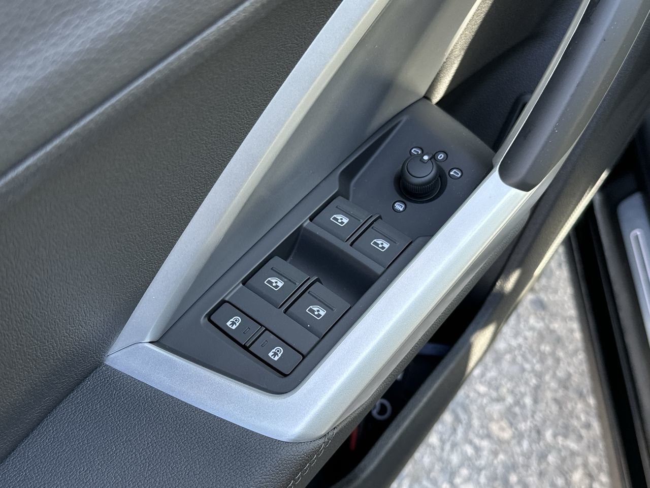 2025 Audi Q3 45, Vancouver, Cash