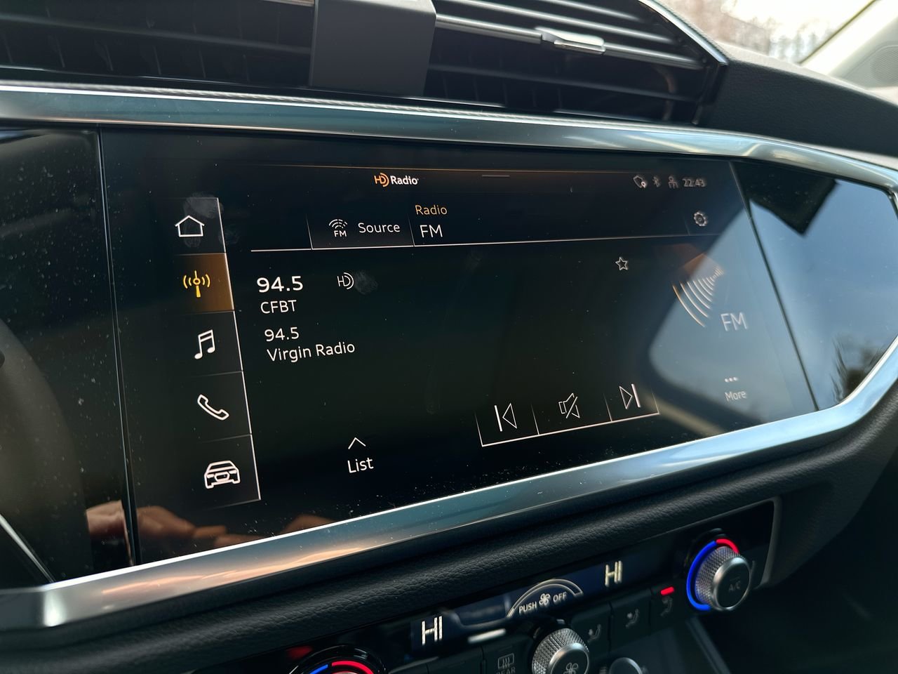 2025 Audi Q3 40, Vancouver, Cash
