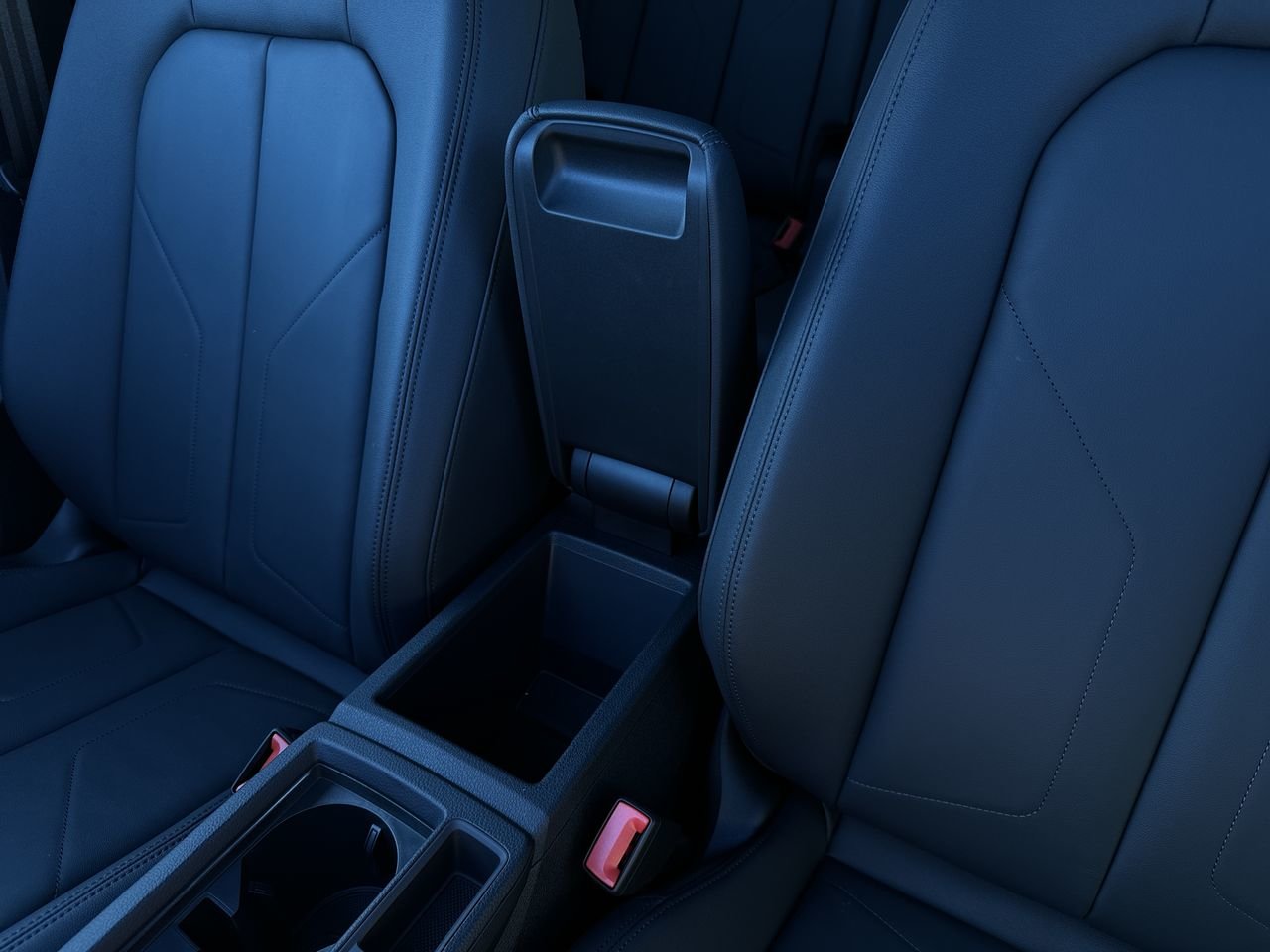 2025 Audi Q3 40, Vancouver, Cash
