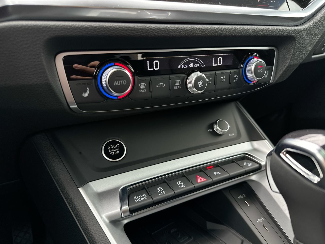 2025 Audi Q3 45, Vancouver, Cash