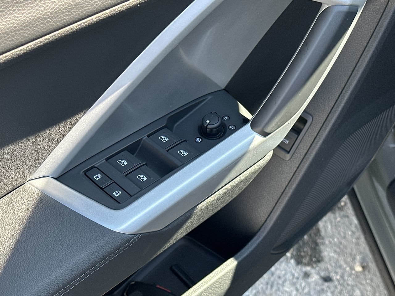 2025 Audi Q3 45, Vancouver, Cash