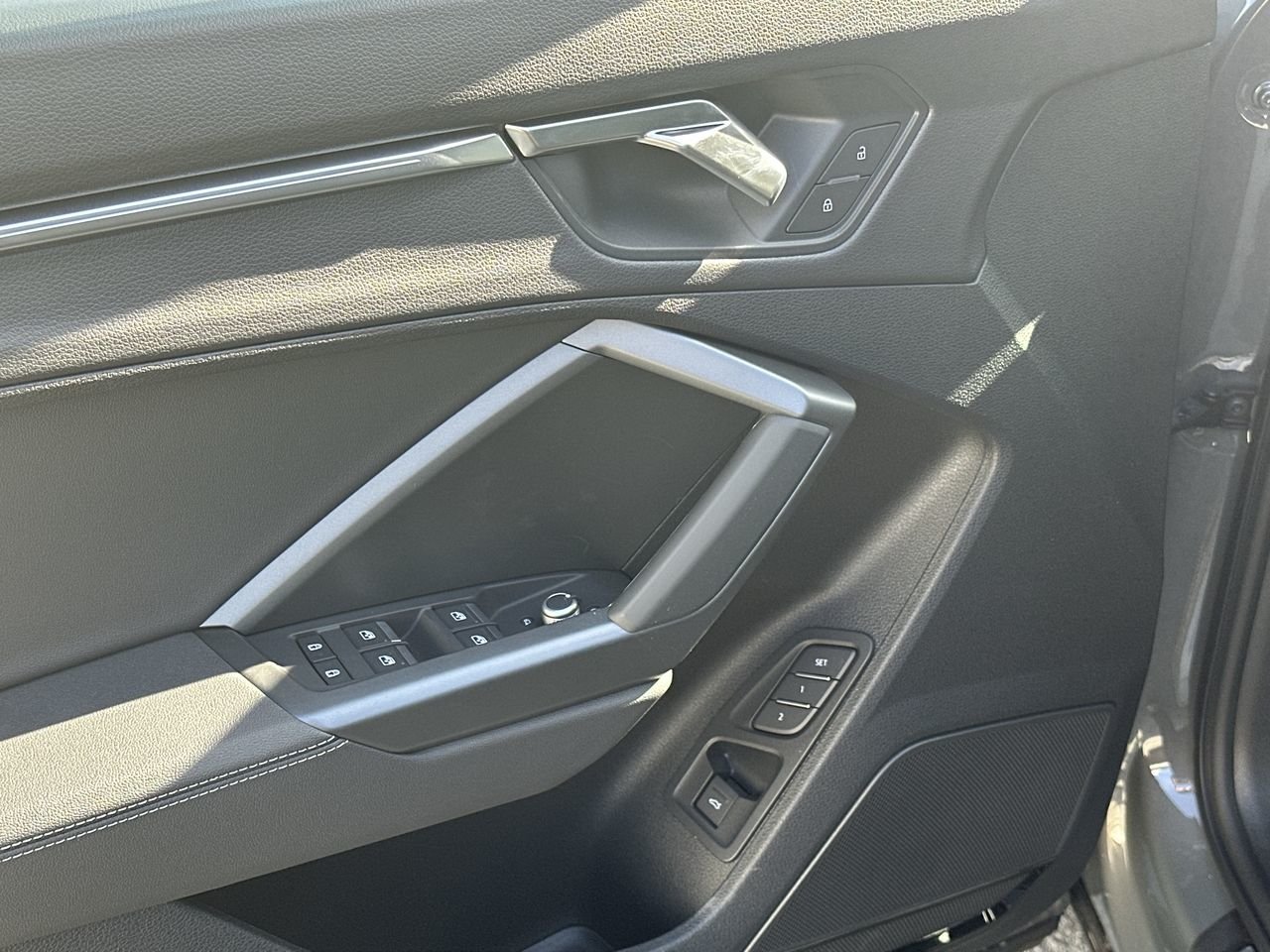 2025 Audi Q3 45 Technik, Vancouver, Cash