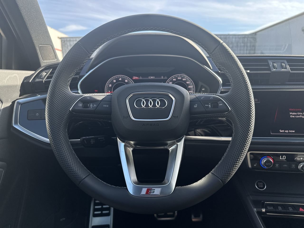 2025 Audi Q3 45 Technik, Vancouver, Cash