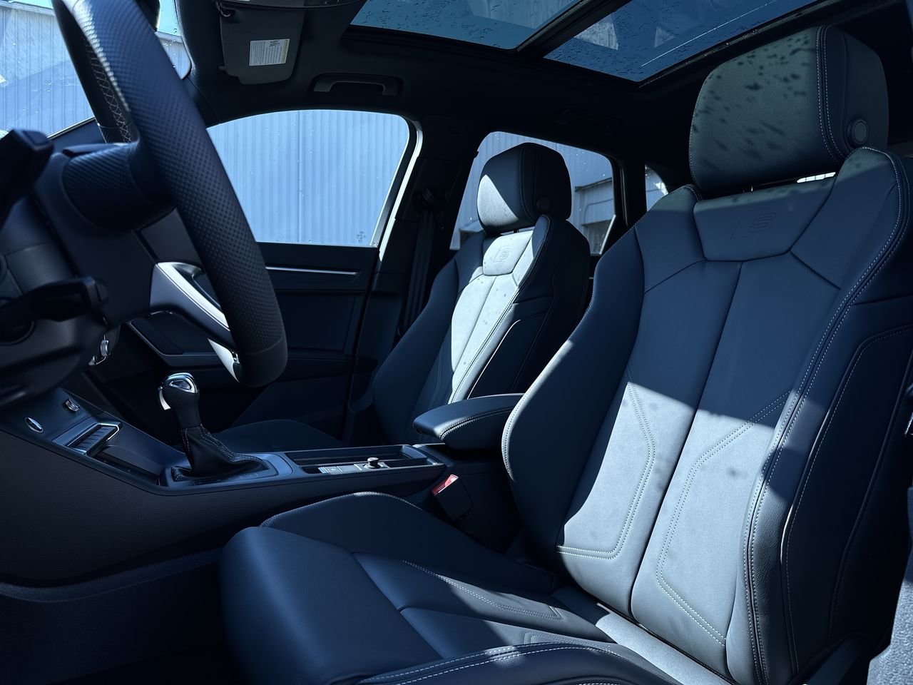 2025 Audi Q3 45 Progressiv, Vancouver, Cash