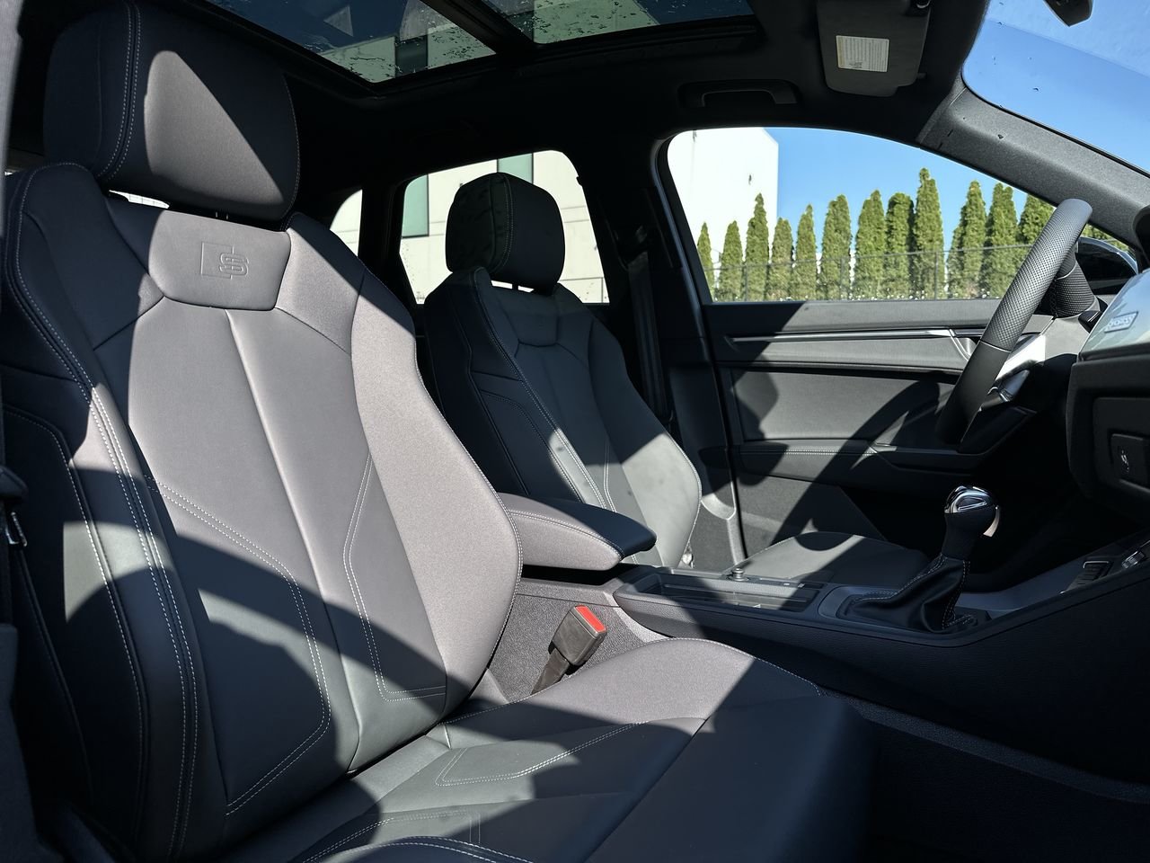 2025 Audi Q3 45 Progressiv, Vancouver, Cash