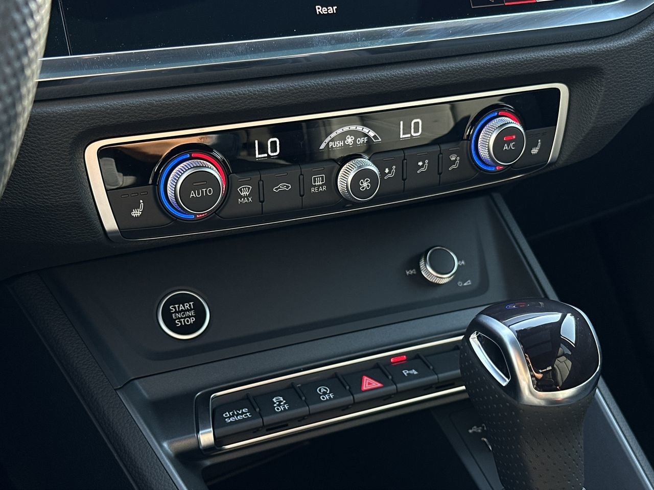 2025 Audi Q3 45 Progressiv, Vancouver, Cash