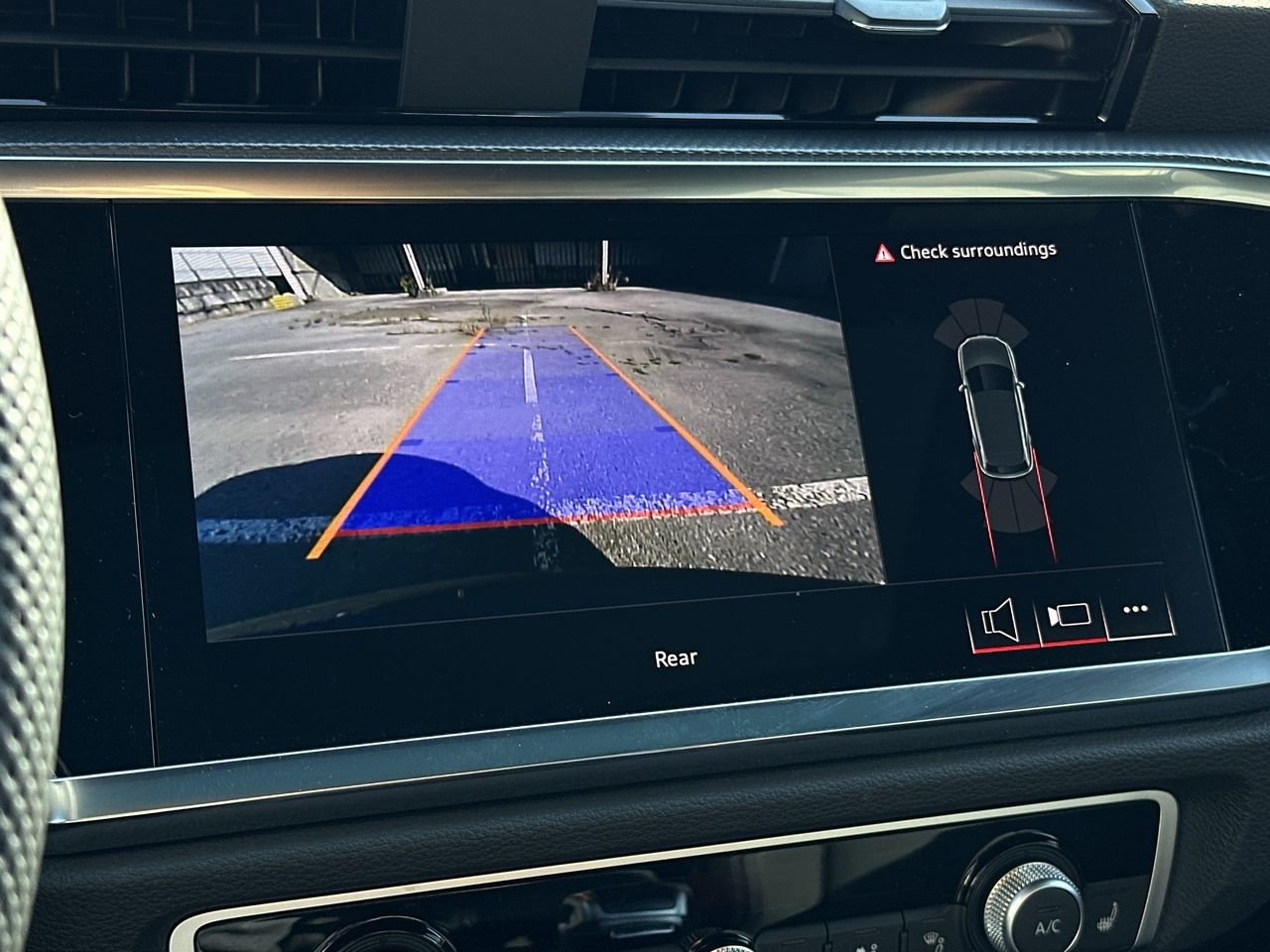 2025 Audi Q3 45 Progressiv, Vancouver, Cash