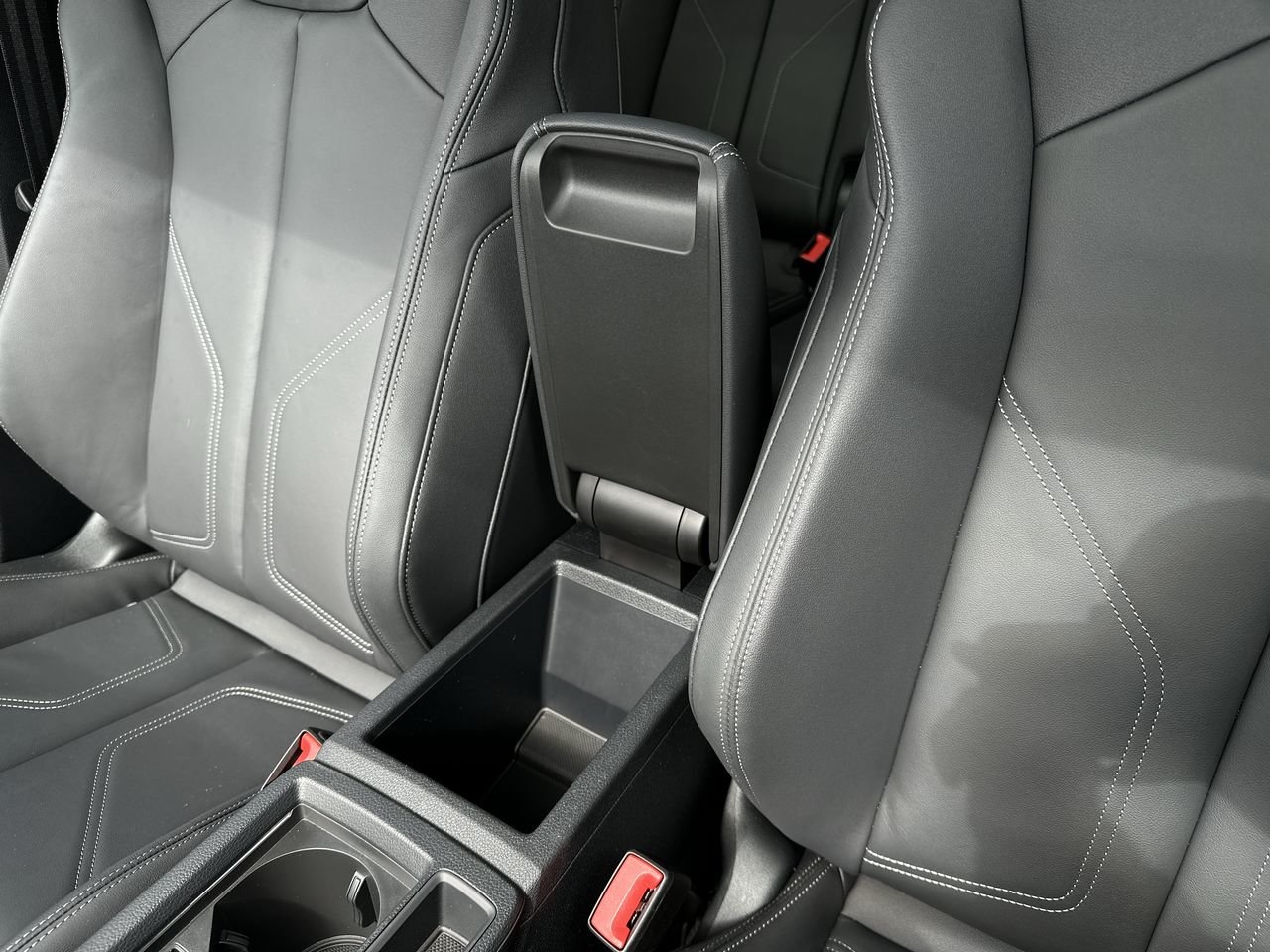 2025 Audi Q3 45 Progressiv, Vancouver, Cash