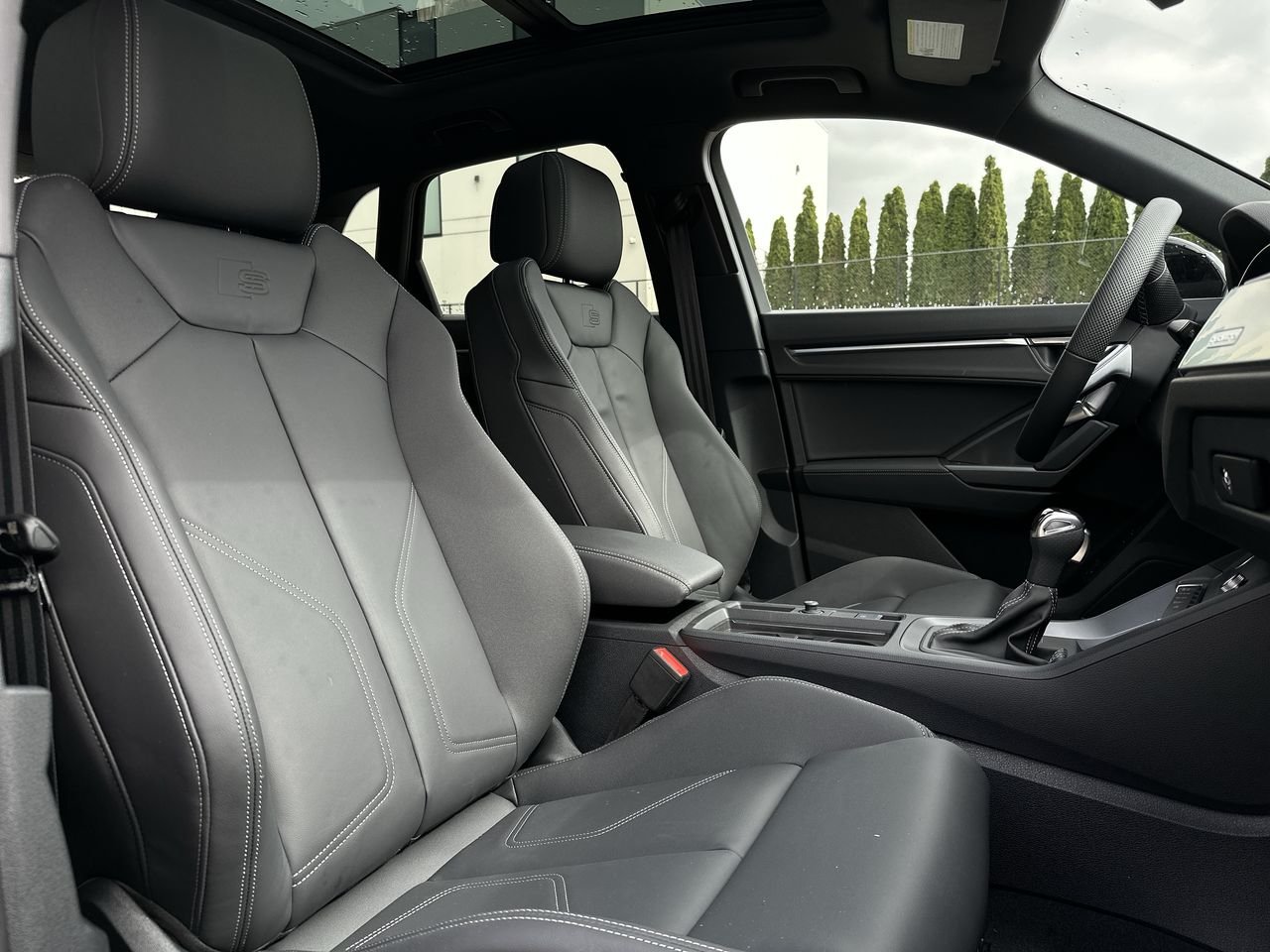 2025 Audi Q3 45 Progressiv, Vancouver, Cash