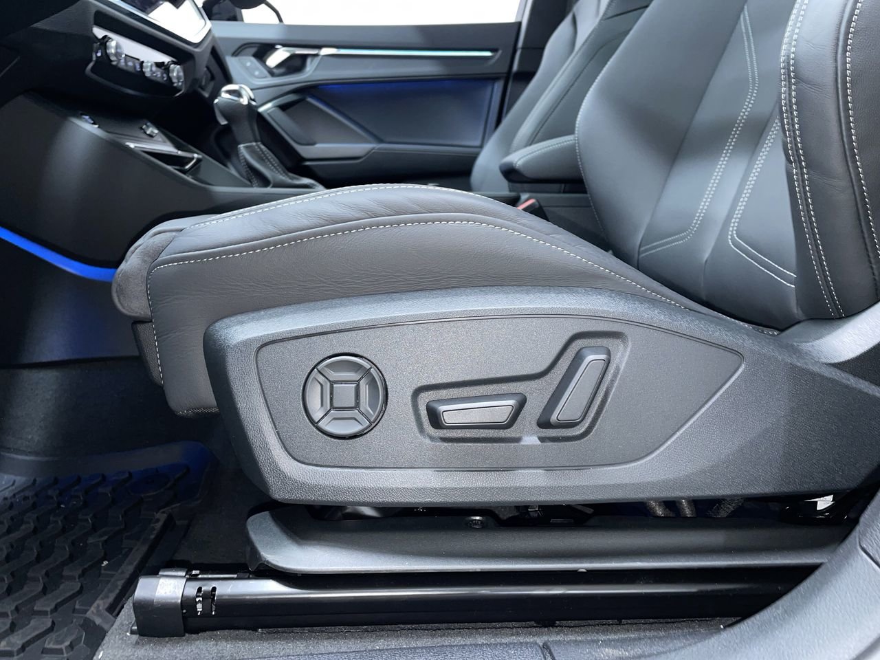 2025 Audi Q3 45 Progressiv, 温哥华, 全款车