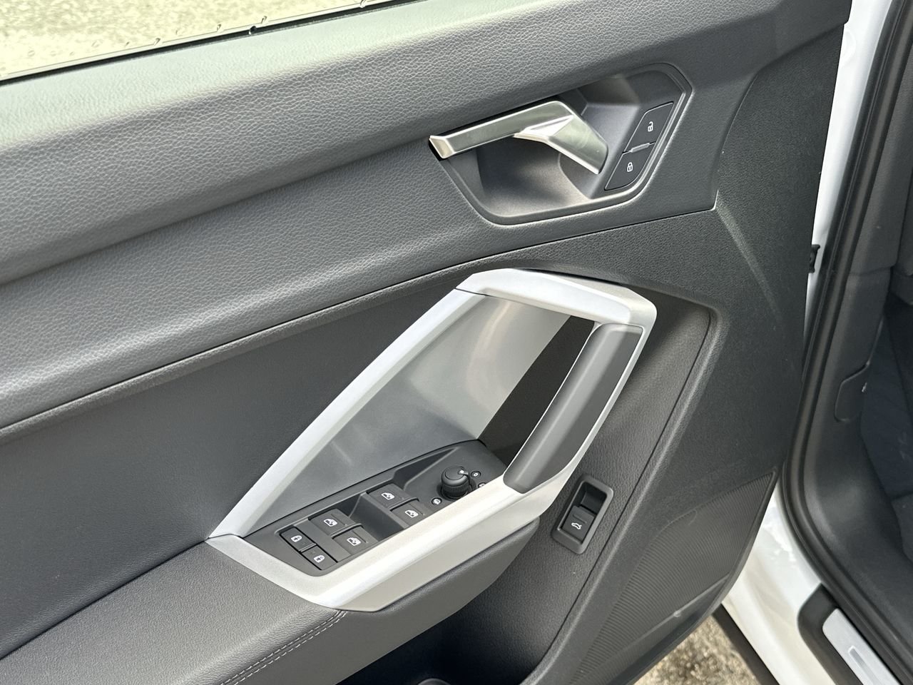 2025 Audi Q3 45, Vancouver, Cash