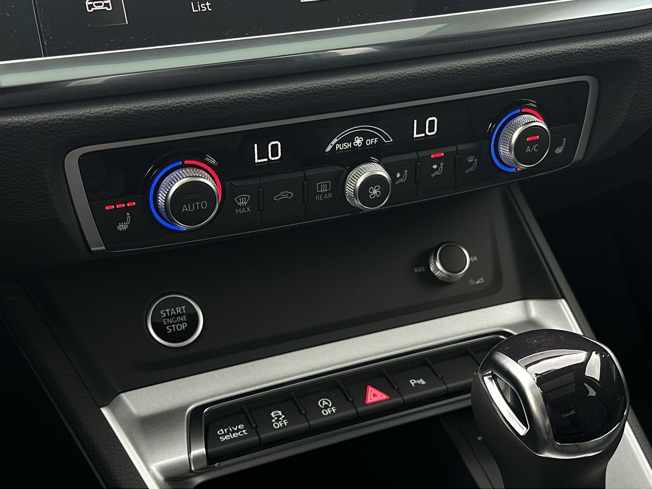 2025 Audi Q3 40, Vancouver, Cash