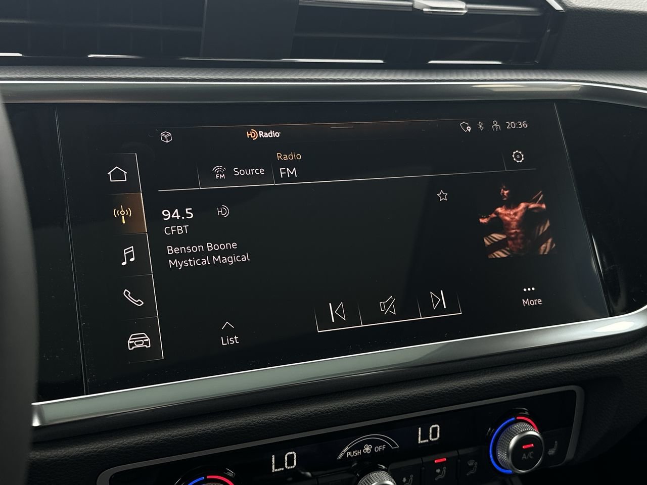 2025 Audi Q3 40, Vancouver, Cash